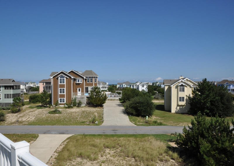 Corolla, North Carolina 27927-0000, 6 Bedrooms Bedrooms, ,5 BathroomsBathrooms,Single family - detached,For sale,Corolla Drive,92165