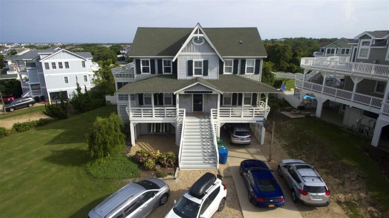 Duck, North Carolina 27949, 7 Bedrooms Bedrooms, ,7 BathroomsBathrooms,Single family - detached,For sale,Four Seasons Lane,93077