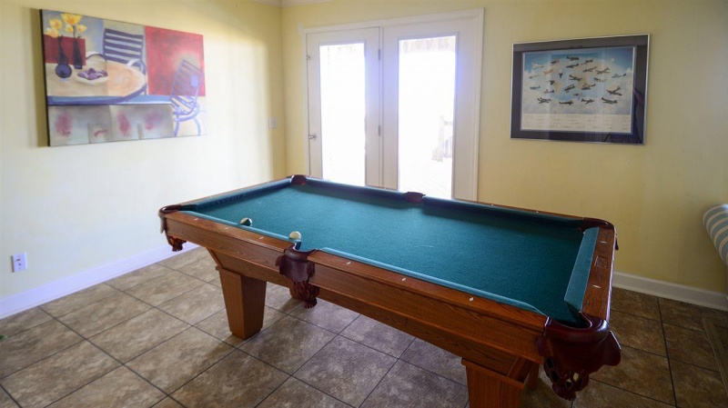 Corolla, North Carolina 27927, 9 Bedrooms Bedrooms, ,8 BathroomsBathrooms,Single family - detached,For sale,Sandfiddler Road,93163