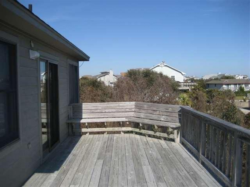 Duck, North Carolina 27949, 4 Bedrooms Bedrooms, ,2 BathroomsBathrooms,Single family - detached,For sale,Christopher Drive,59711