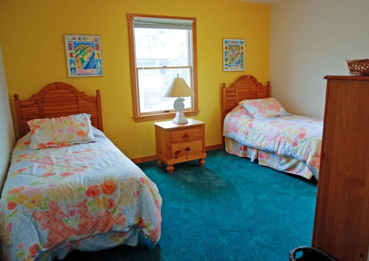 Corolla, North Carolina 27927, 6 Bedrooms Bedrooms, ,6 BathroomsBathrooms,Single family - detached,For sale,Ocean Front Arch,95913