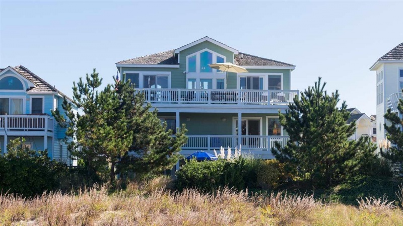 Nags Head, North Carolina 27959, 6 Bedrooms Bedrooms, ,5 BathroomsBathrooms,Single family - detached,For sale,Captains Way,98228