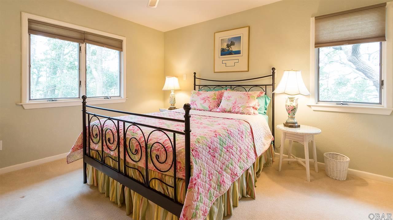 Duck, North Carolina 27949, 4 Bedrooms Bedrooms, ,3 BathroomsBathrooms,Single family - detached,For sale,Mallard Court,99693