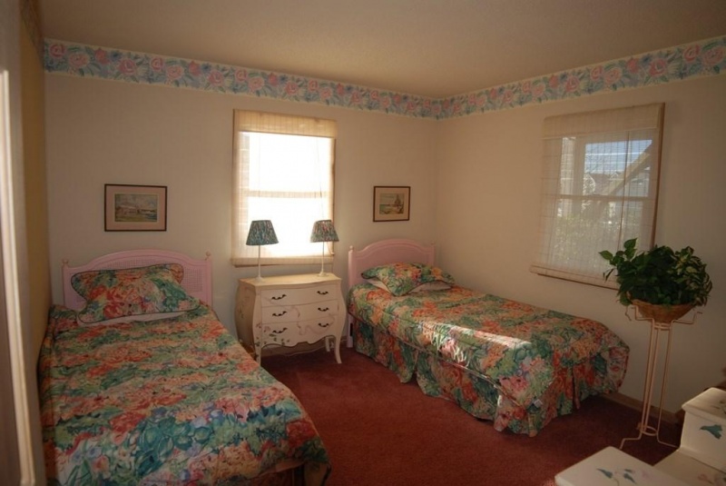 Corolla, North Carolina 27927, 3 Bedrooms Bedrooms, ,2 BathroomsBathrooms,Single family - detached,For sale,Corolla Drive,90603