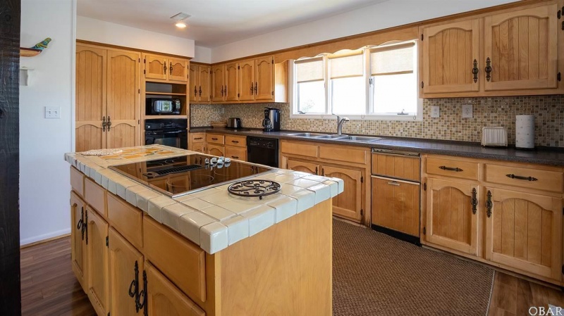 Corolla, North Carolina 27927-0000, 4 Bedrooms Bedrooms, ,2 BathroomsBathrooms,Single family - detached,For sale,Sunrise Court,102163