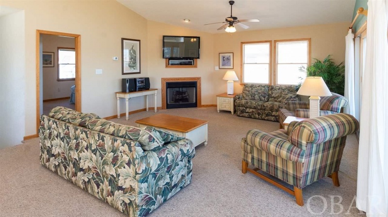 Corolla, North Carolina 27927, 6 Bedrooms Bedrooms, ,4 BathroomsBathrooms,Single family - detached,For sale,Mariner Drive,107775