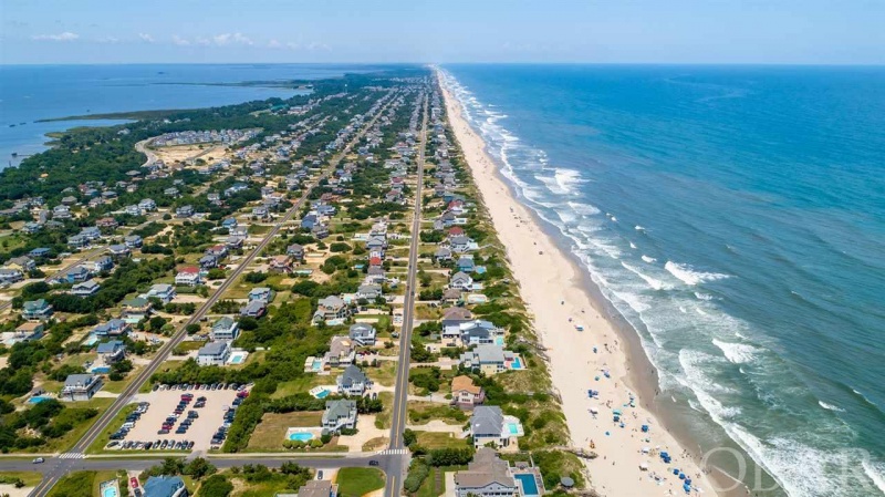 Corolla, North Carolina 27927-0000, 5 Bedrooms Bedrooms, ,3 BathroomsBathrooms,Single family - detached,For sale,Lighthouse Drive,106054