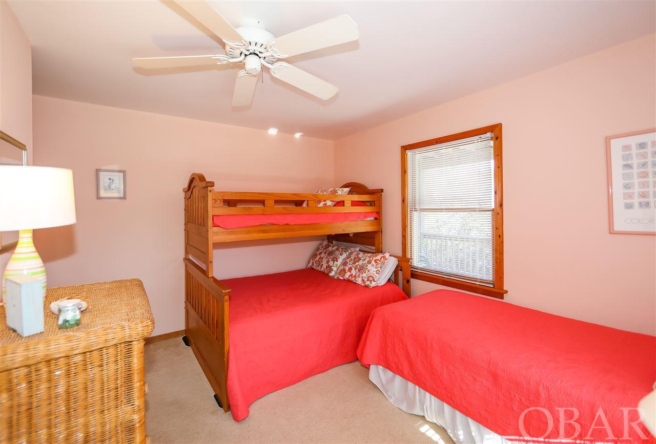 Duck, North Carolina 27949, 4 Bedrooms Bedrooms, ,3 BathroomsBathrooms,Single family - detached,For sale,Skimmer Way,107536