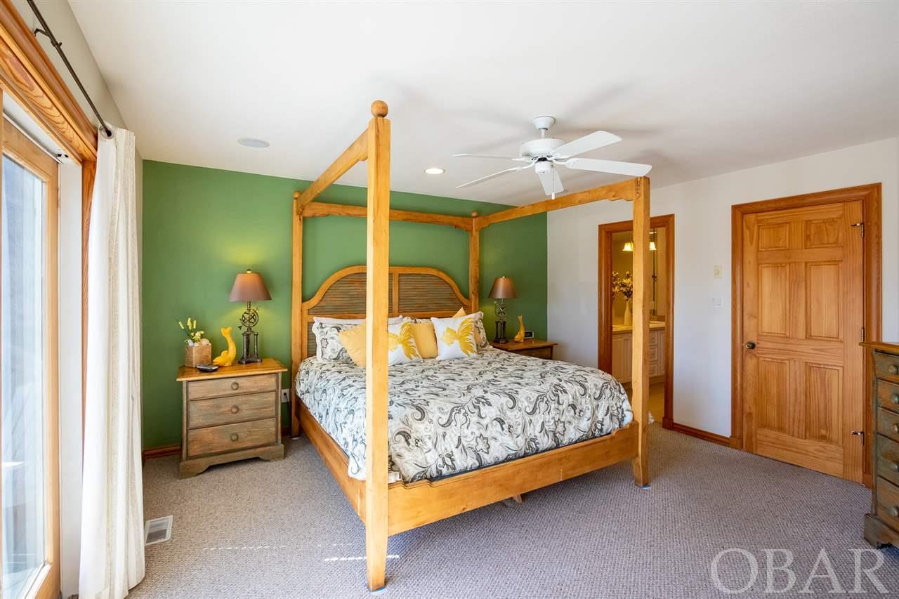 Corolla, North Carolina 27927, 8 Bedrooms Bedrooms, ,6 BathroomsBathrooms,Single family - detached,For sale,Broad Street,104724