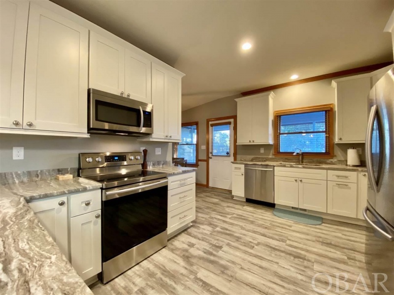 Corolla, North Carolina 27927, 5 Bedrooms Bedrooms, ,3 BathroomsBathrooms,Single family - detached,For sale,Live Oak Court,107050