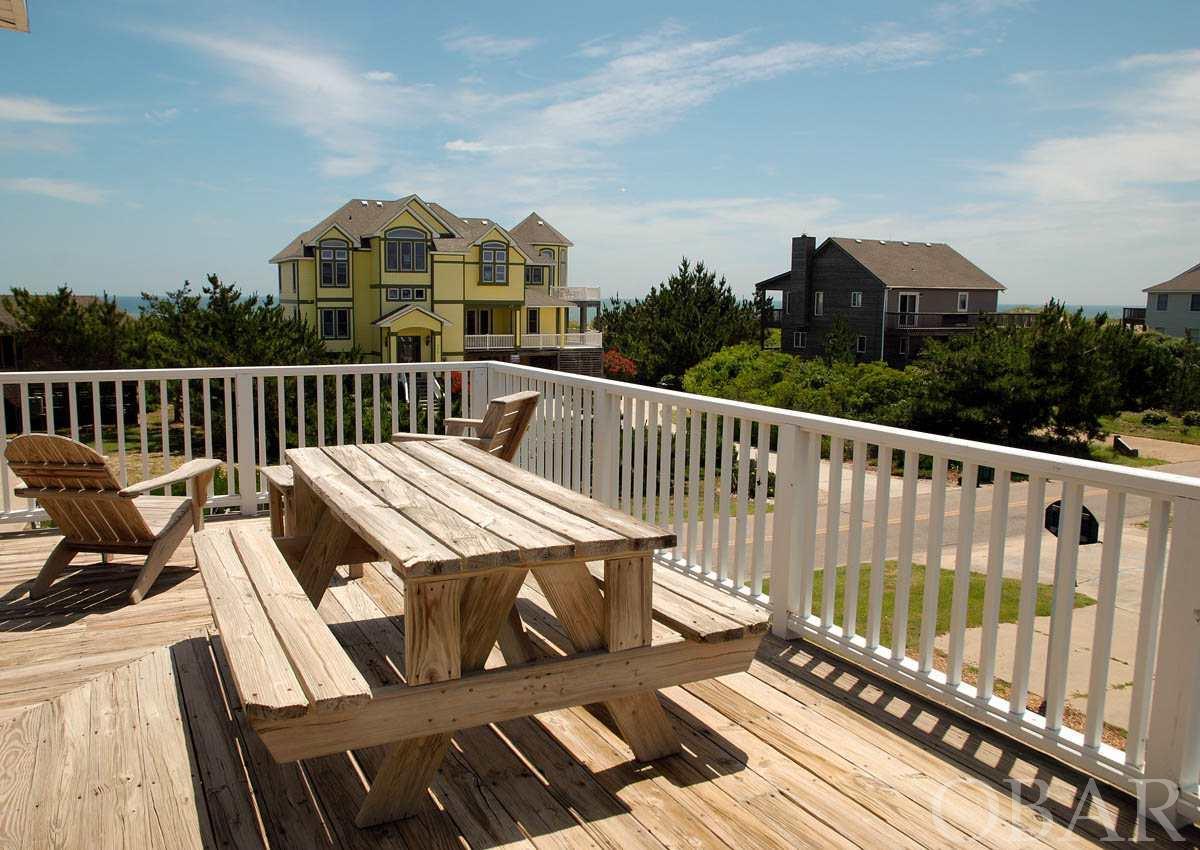 Corolla, North Carolina 27927, 8 Bedrooms Bedrooms, ,7 BathroomsBathrooms,Single family - detached,For sale,Lighthouse Drive,110561