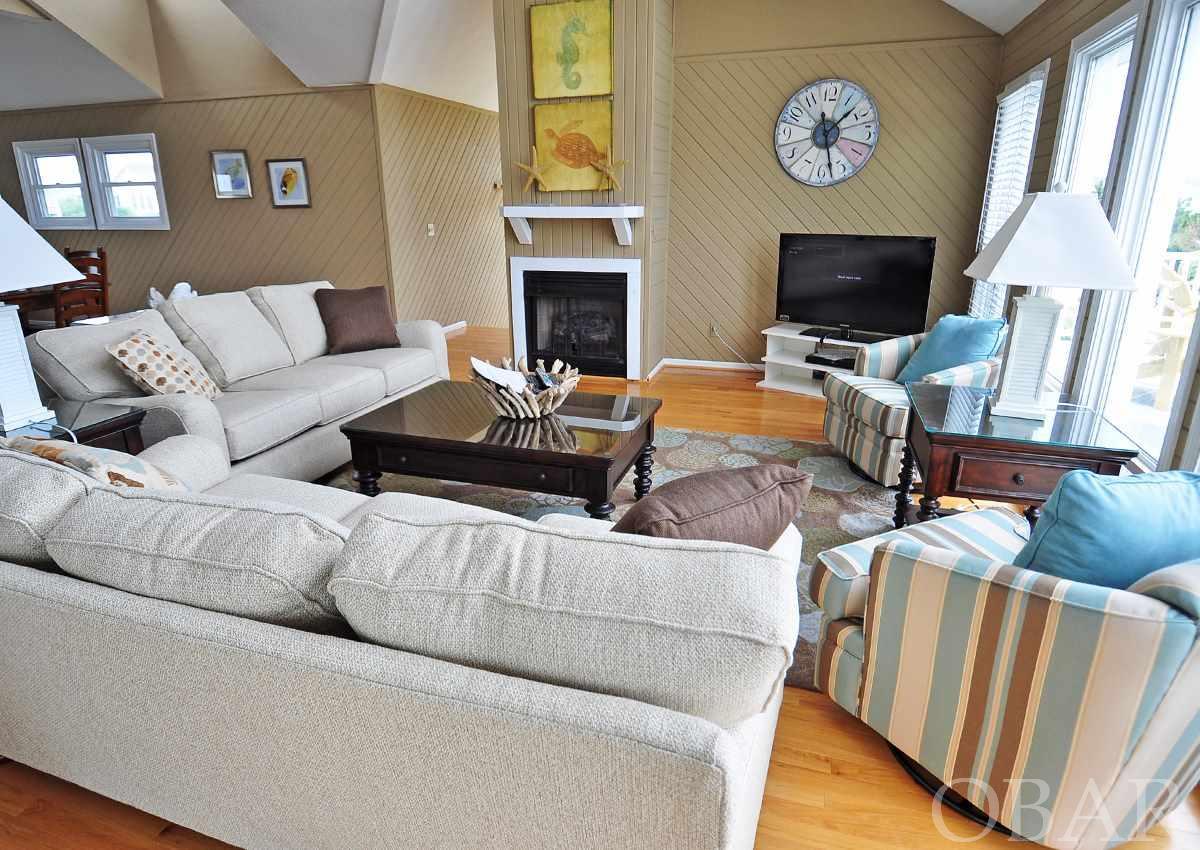 Corolla, North Carolina 27927, 8 Bedrooms Bedrooms, ,7 BathroomsBathrooms,Single family - detached,For sale,Lighthouse Drive,110561