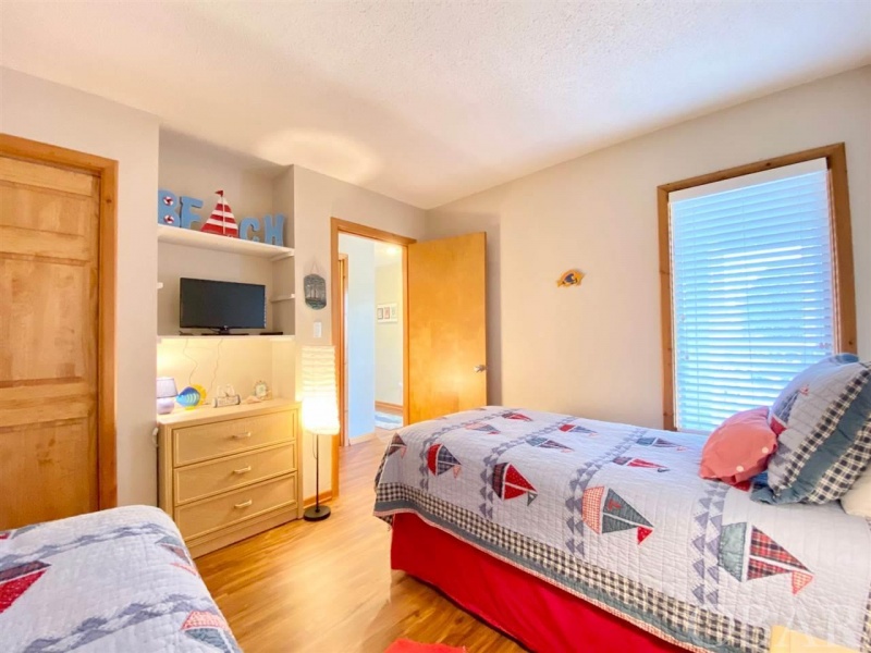 Duck, North Carolina 27949, 2 Bedrooms Bedrooms, ,1 BathroomBathrooms,Condo,For sale,Jay Crest Road,113512