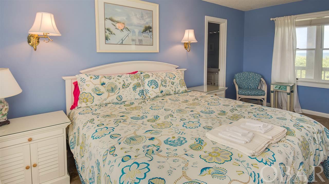 Duck, North Carolina 27949, 5 Bedrooms Bedrooms, ,6 BathroomsBathrooms,Single family - detached,For sale,Plover Drive,113754