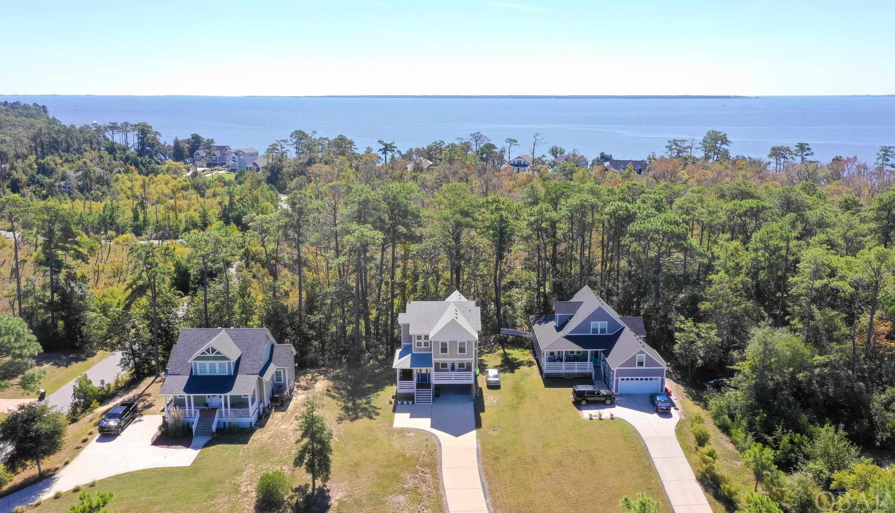 Kill Devil Hills, North Carolina 27948, 4 Bedrooms Bedrooms, ,3 BathroomsBathrooms,Single family - detached,For sale,Old Holly Lane,116305