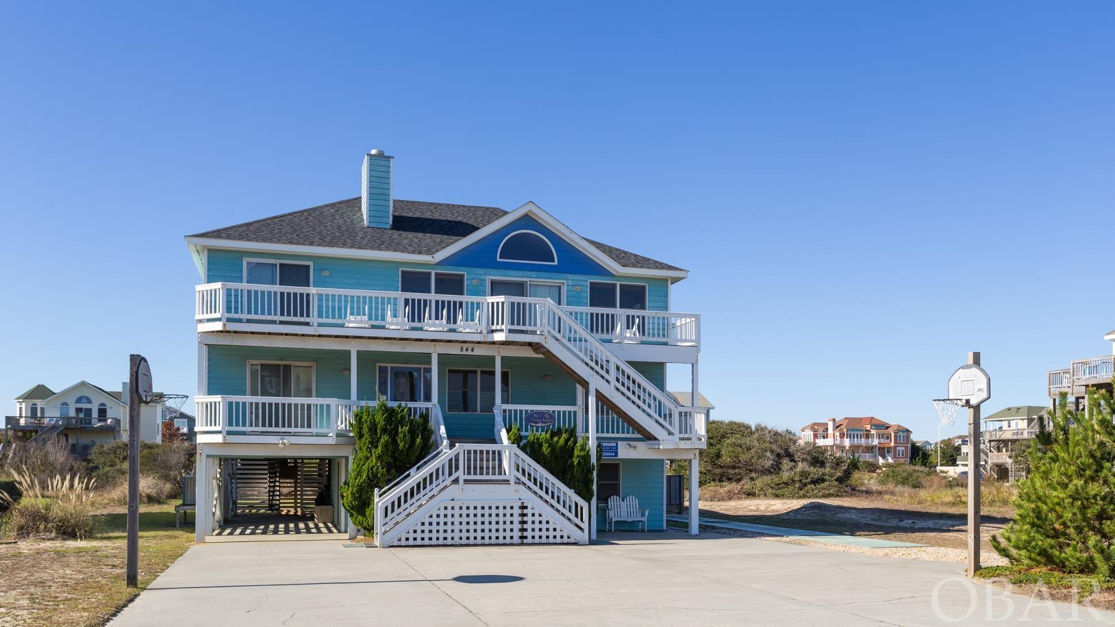 Corolla, North Carolina 27927, 6 Bedrooms Bedrooms, ,5 BathroomsBathrooms,Single family - detached,For sale,Lighthouse Drive,117380