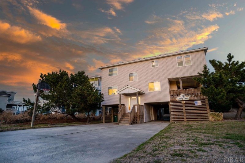 Corolla, North Carolina 27927, 4 Bedrooms Bedrooms, ,3 BathroomsBathrooms,Single family - detached,For sale,Lighthouse Drive,117949