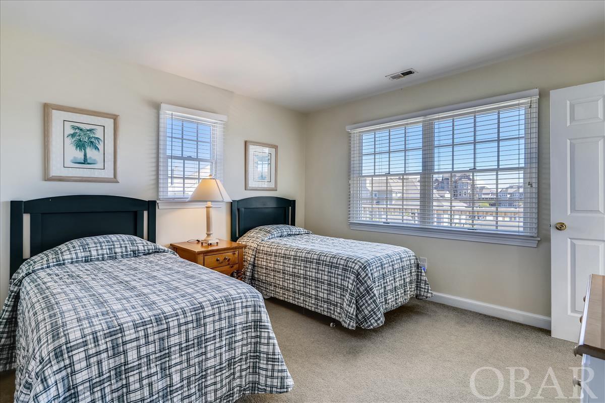 Duck, North Carolina 27949, 5 Bedrooms Bedrooms, ,4 BathroomsBathrooms,Co-ownership (5 weeks +),For sale,Ships Watch Drive,119010