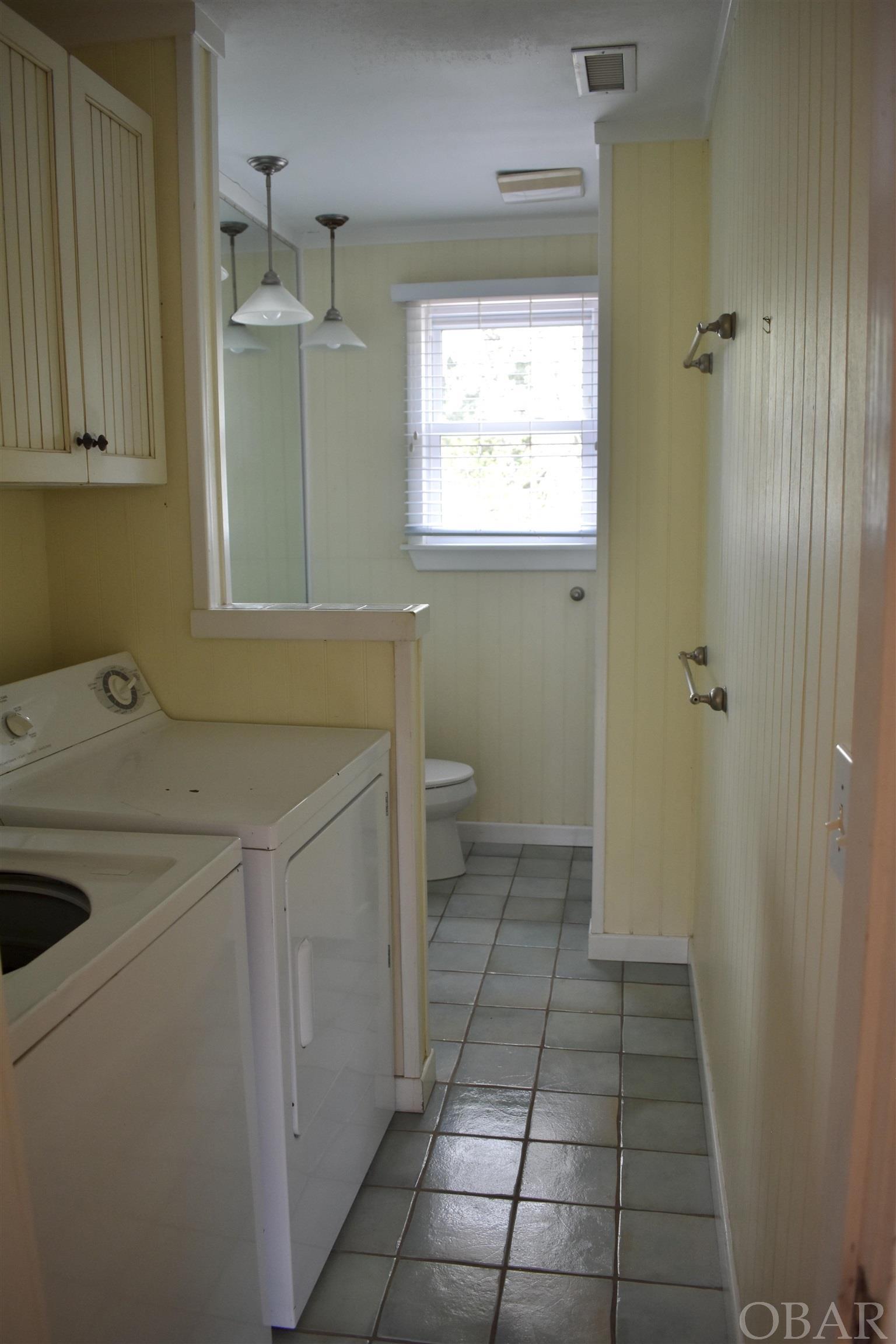 Ocracoke, North Carolina 27960, 1 Bedroom Bedrooms, ,1 BathroomBathrooms,Single family - detached,For sale,Silver Lake Drive,118367