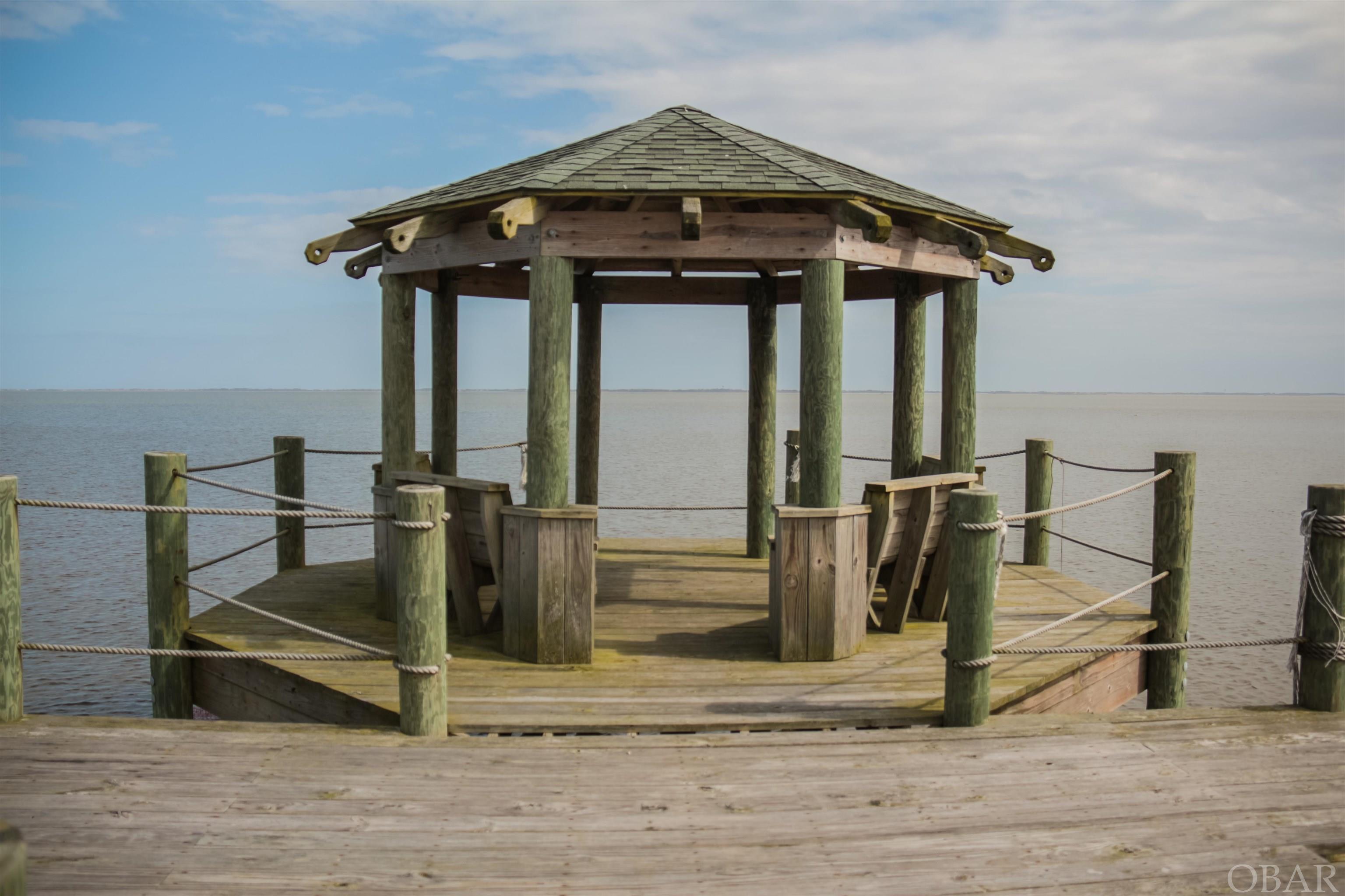This is the gazebo at the end of the pier