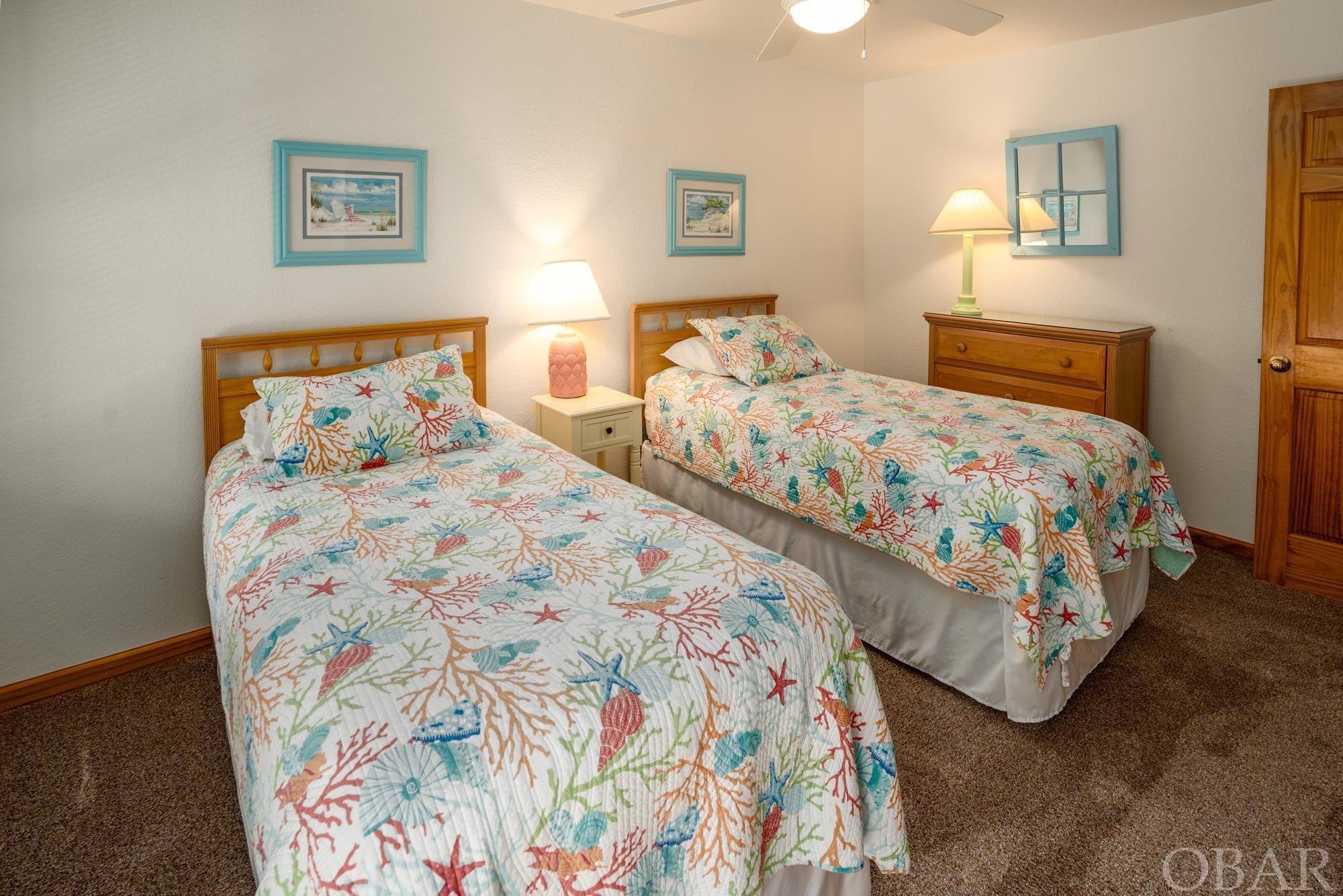 Duck, North Carolina 27949, 6 Bedrooms Bedrooms, ,5 BathroomsBathrooms,Single family - detached,For sale,Four Seasons Lane,118983